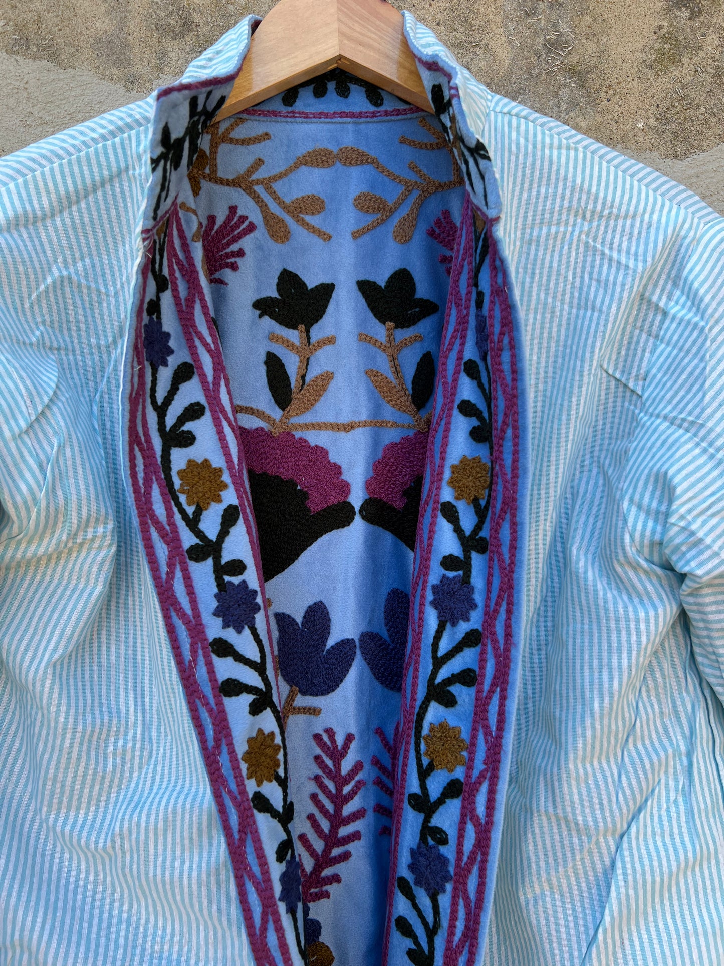 Veste Suzani en velours brodée / Manteau artisanal à fleurs avec poche / Taille unique