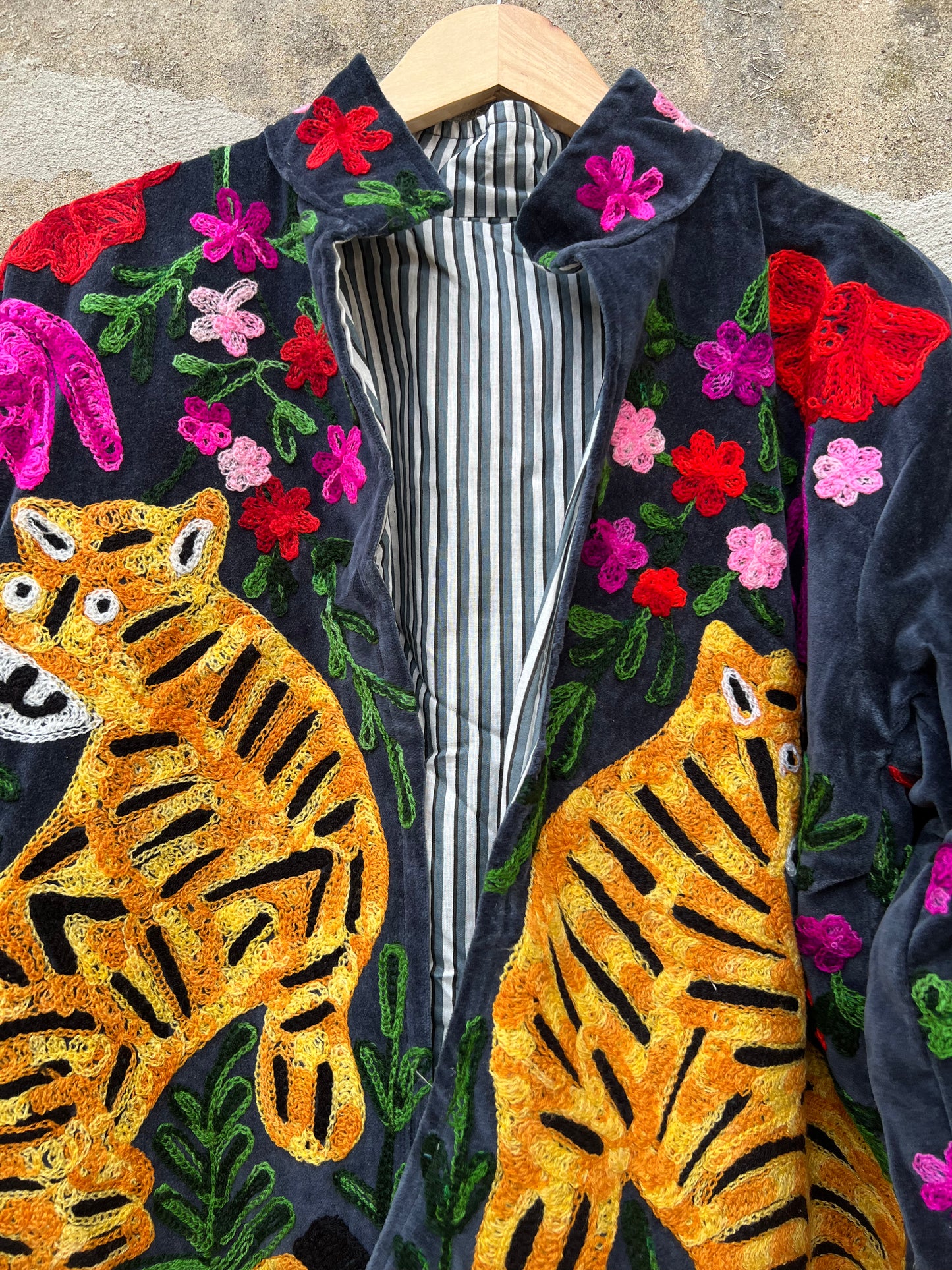 Veste Suzani en velours brodée / Manteau tigre floral avec poche / Taille unique