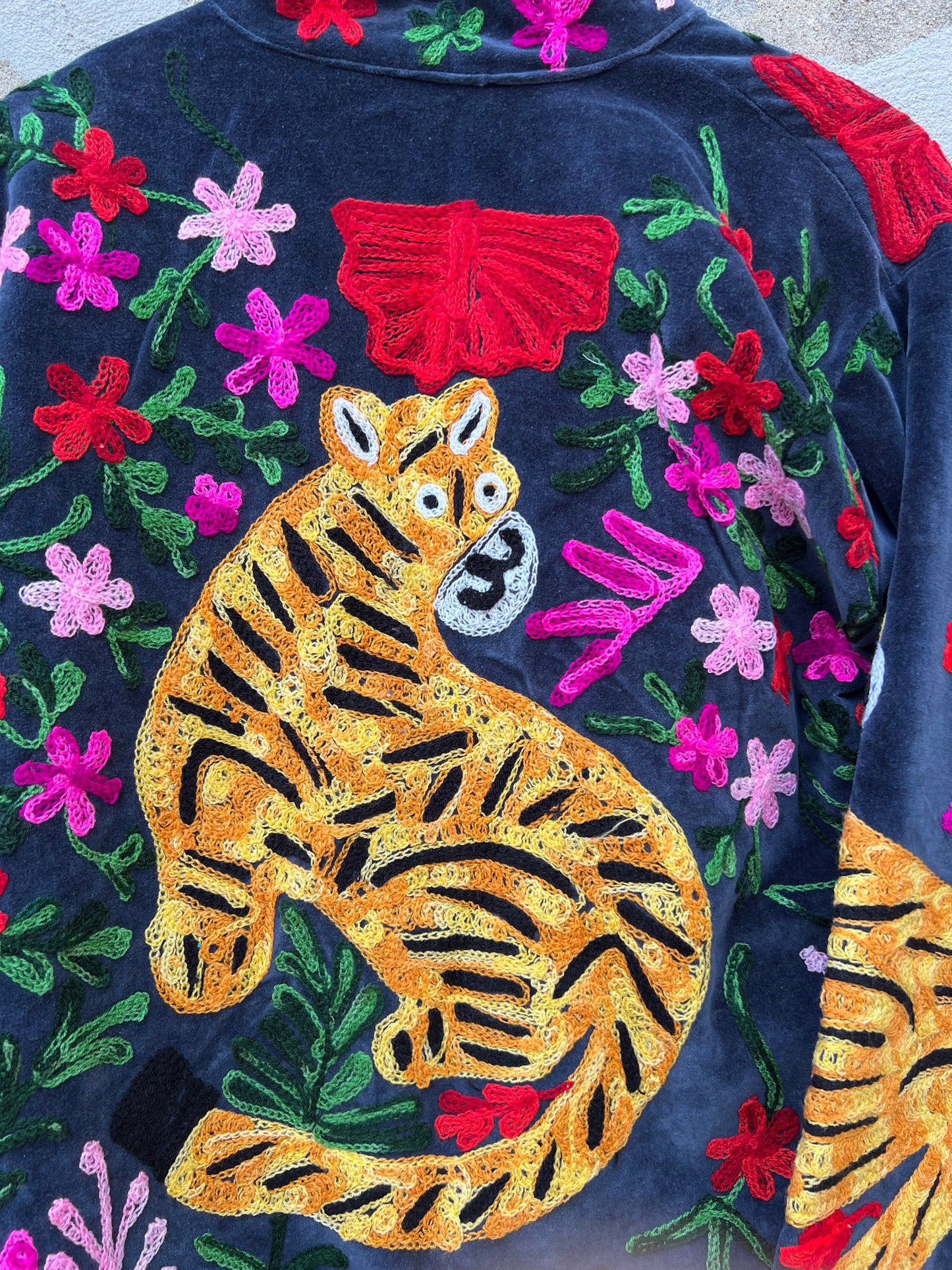 Veste Suzani en velours brodée / Manteau tigre floral avec poche / Taille unique