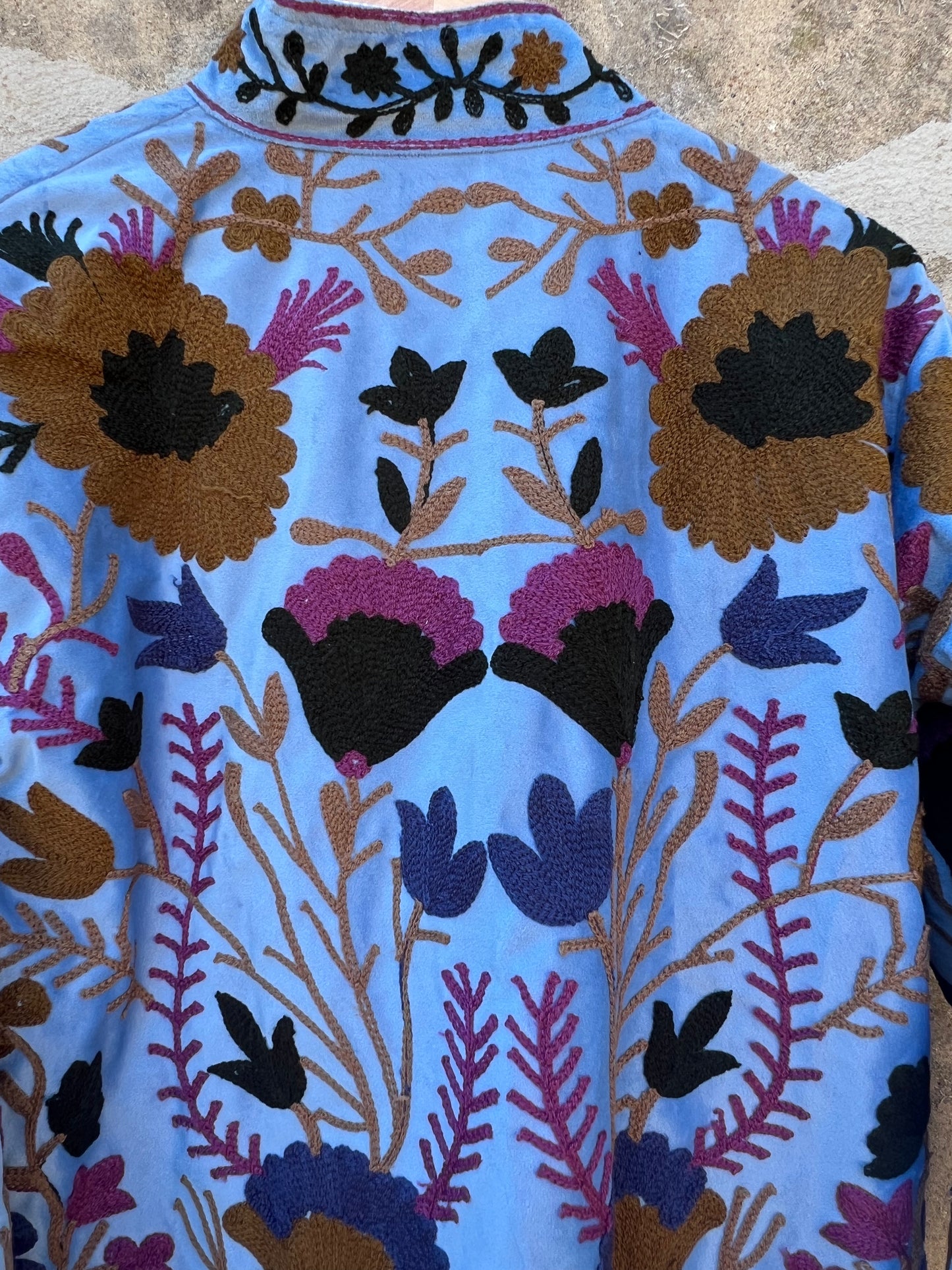 Veste Suzani en velours brodée / Manteau artisanal à fleurs avec poche / Taille unique