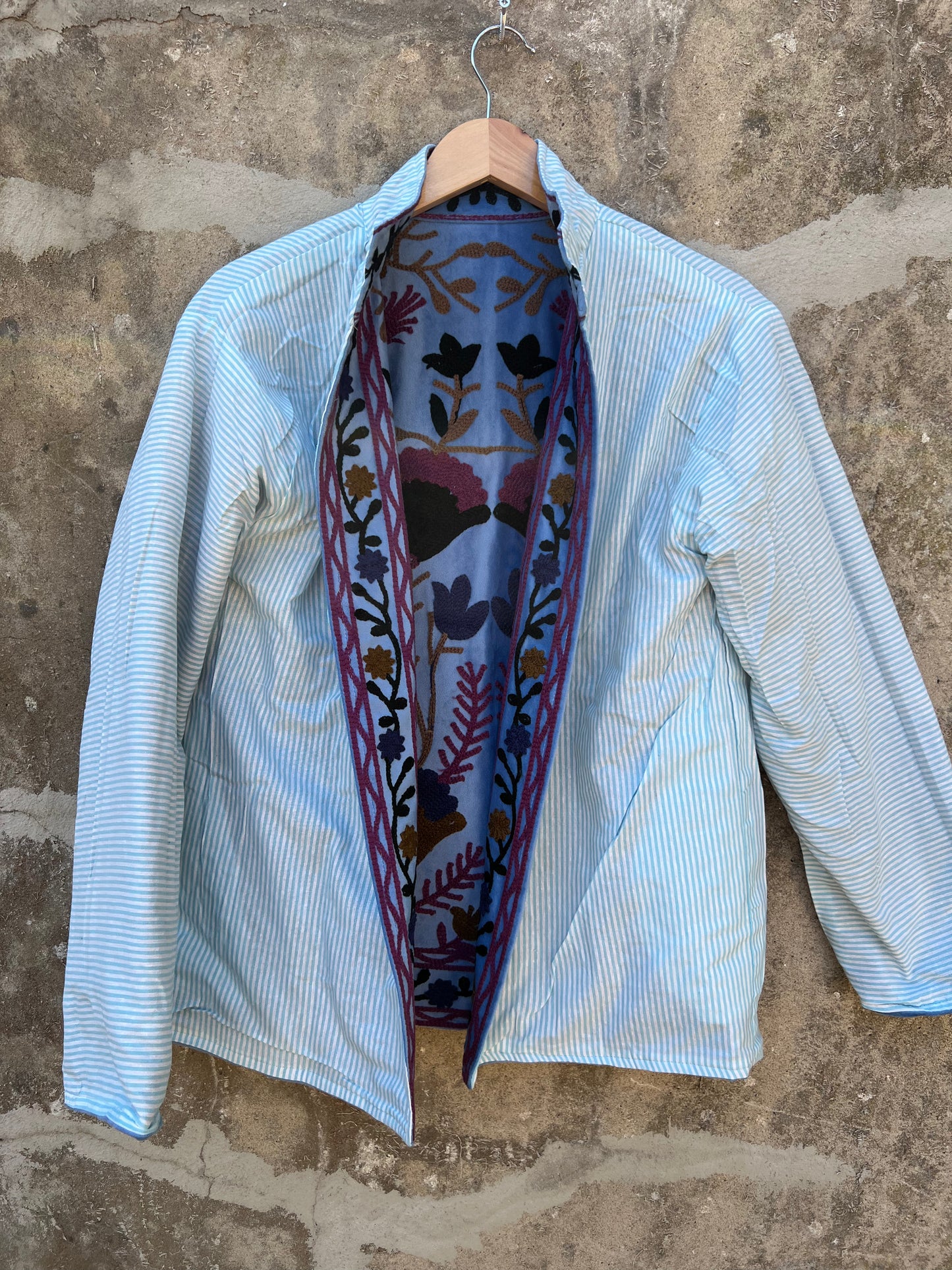 Veste Suzani en velours brodée / Manteau artisanal à fleurs avec poche / Taille unique