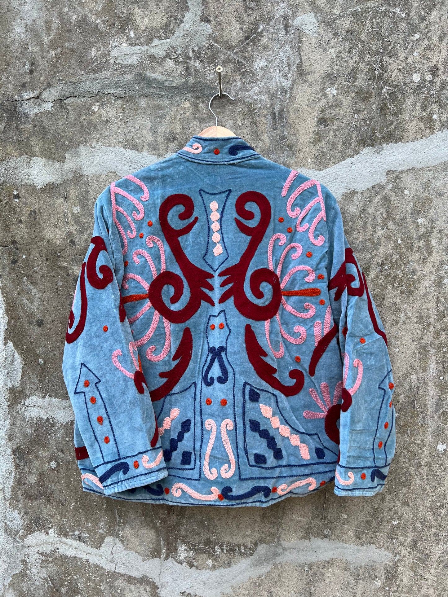 Veste Suzani en velours brodée / Manteau artisanal à fleurs avec poche / Taille unique