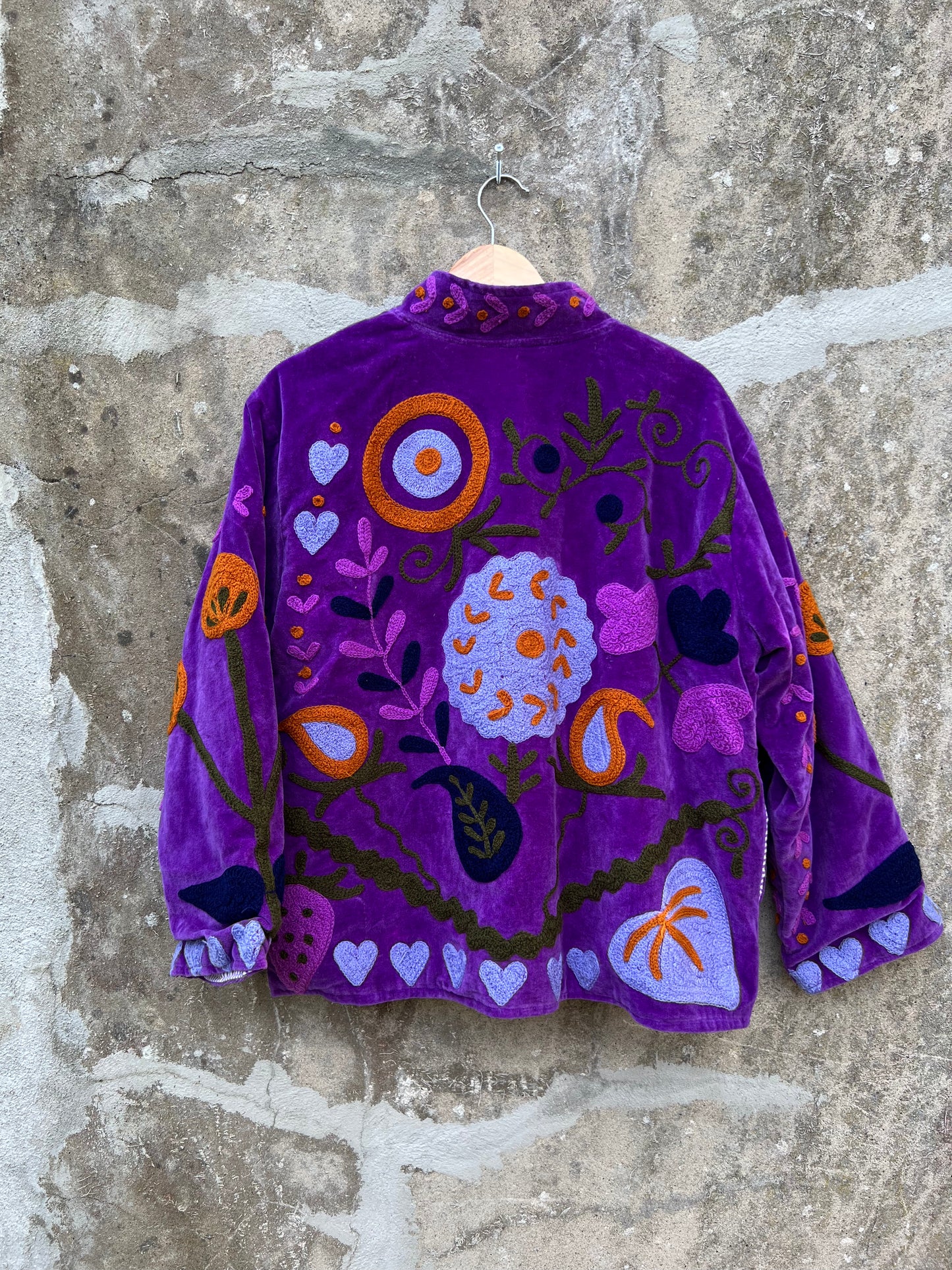 Veste Suzani en velours brodée / Manteau artisanal à fleurs avec poche / Taille unique