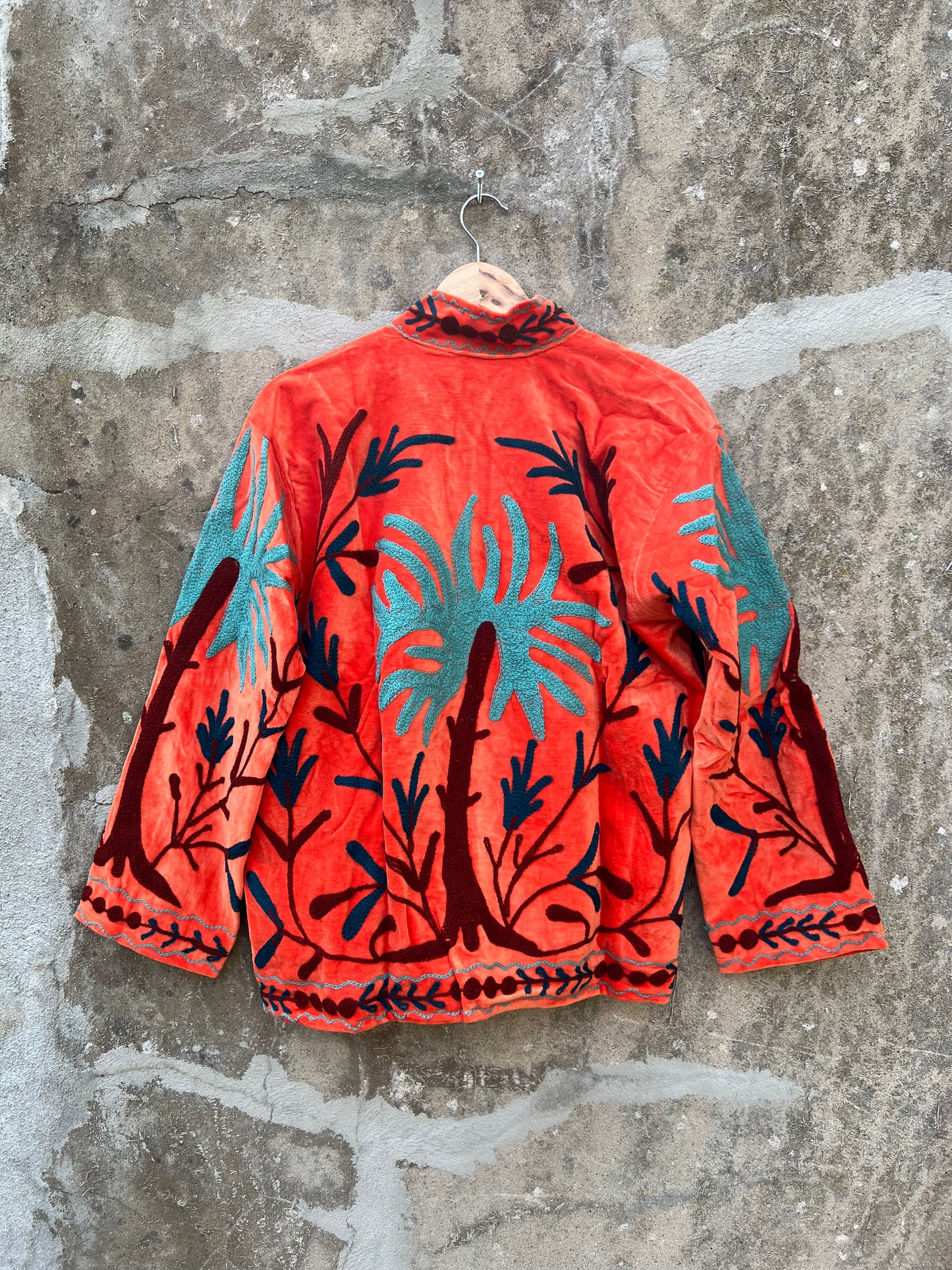 Veste Suzani en velours brodée / Manteau artisanal à fleurs avec poche / Taille unique