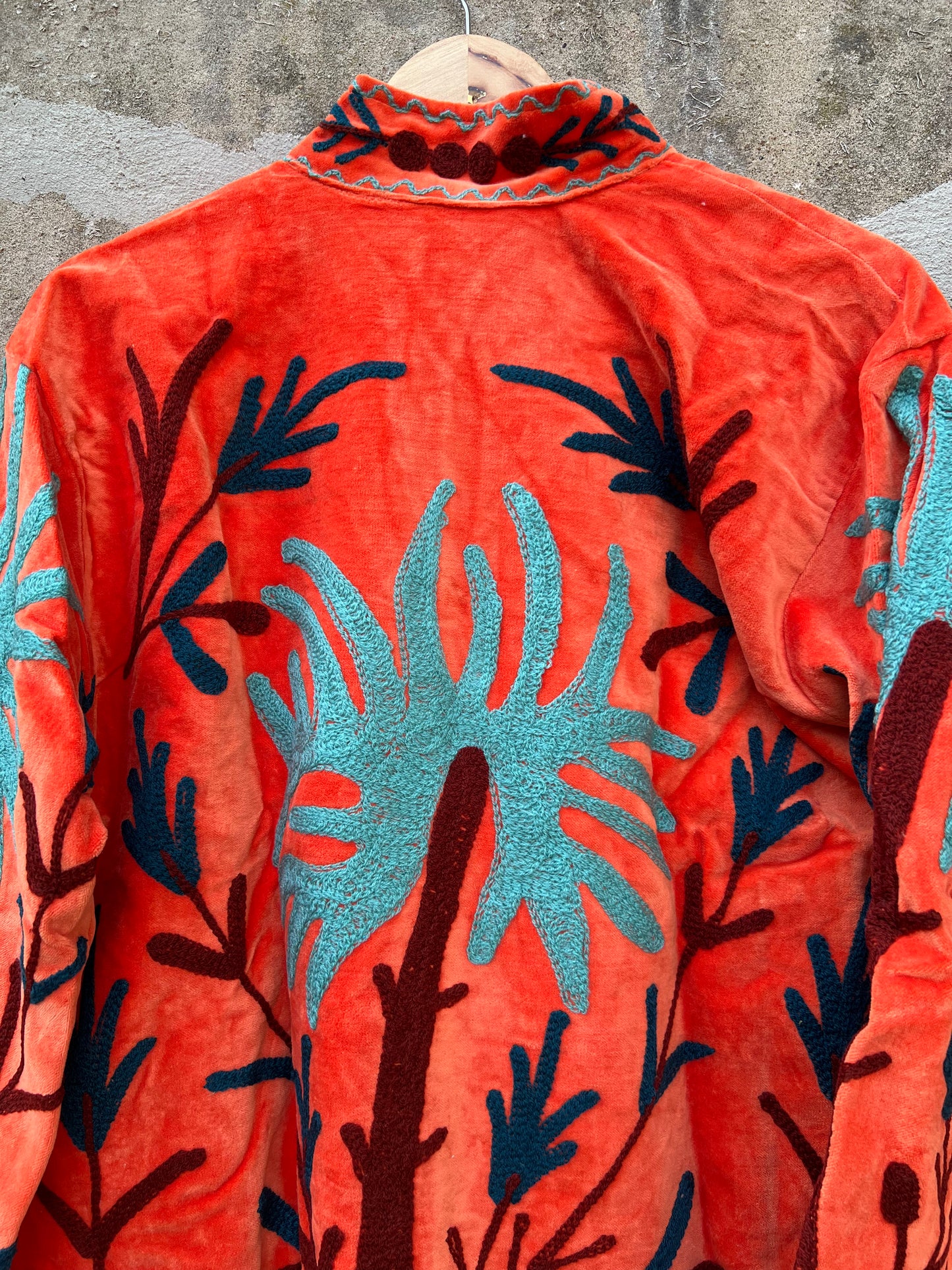 Veste Suzani en velours brodée / Manteau artisanal à fleurs avec poche / Taille unique