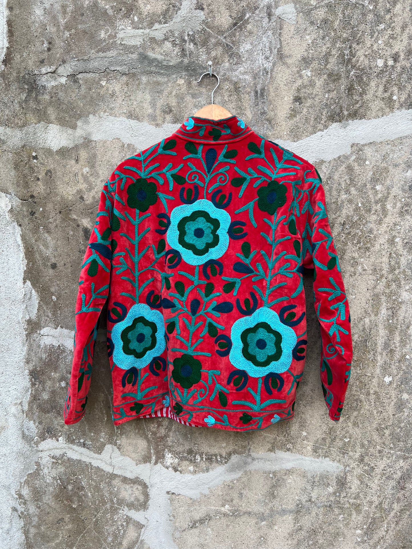 Veste Suzani en velours brodée / Manteau artisanal à fleurs avec poche / Taille unique