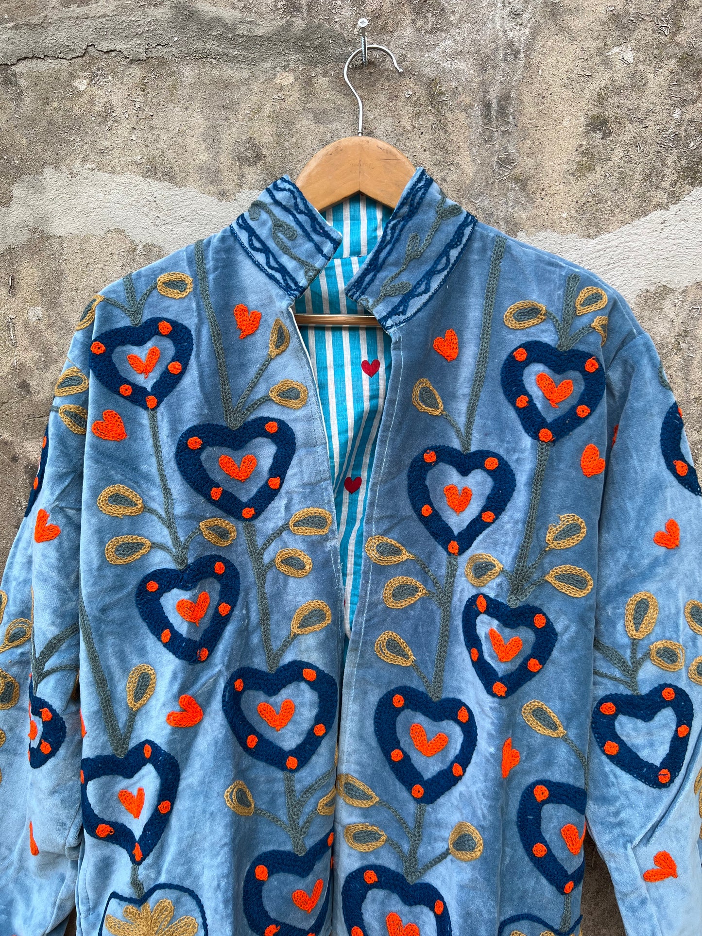 Veste Suzani en velours brodée / Manteau artisanal à fleurs avec poche / Taille unique