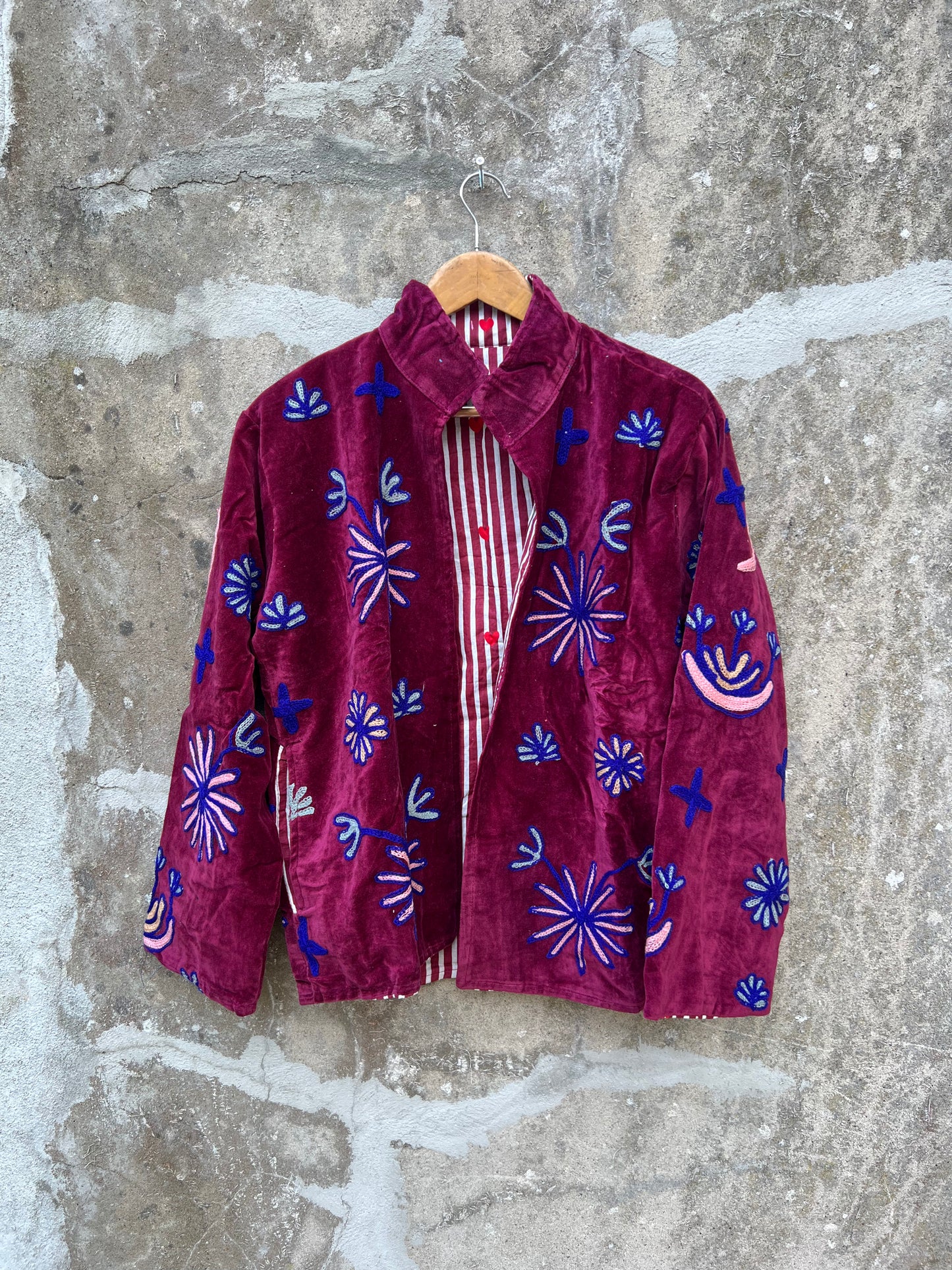Veste Suzani en velours brodée / Manteau artisanal à fleurs avec poche / Taille unique