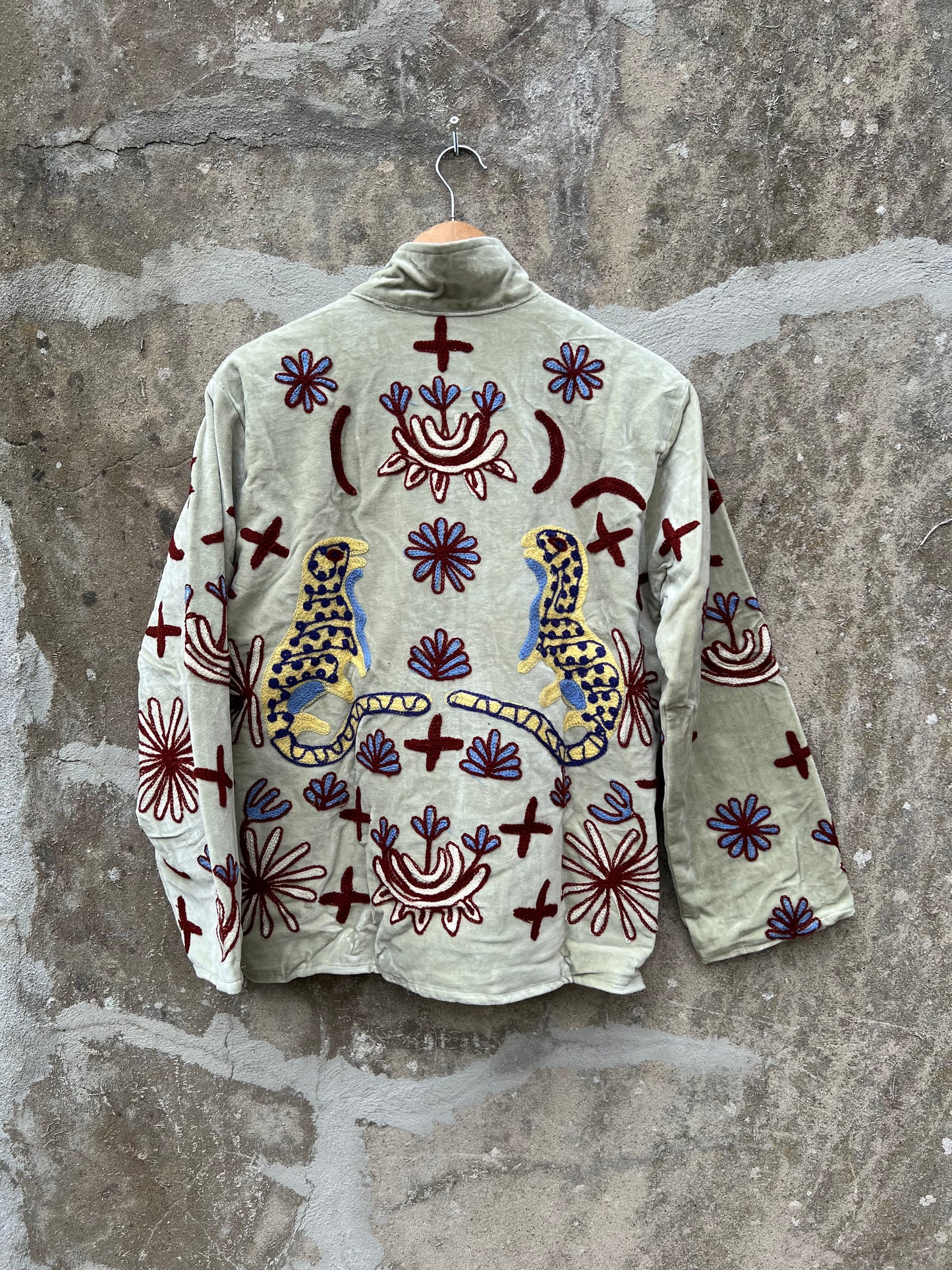 Veste Suzani en velours brodée / Manteau artisanal à fleurs avec poche / Taille unique