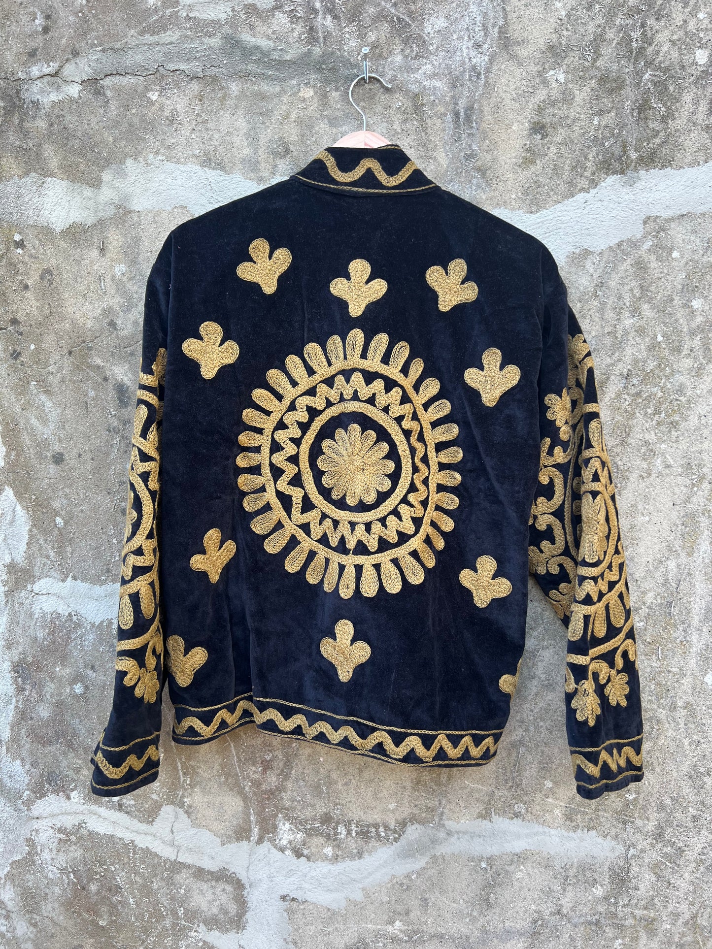 Veste Suzani en velours brodée / Manteau artisanal à fleurs avec poche / Taille unique