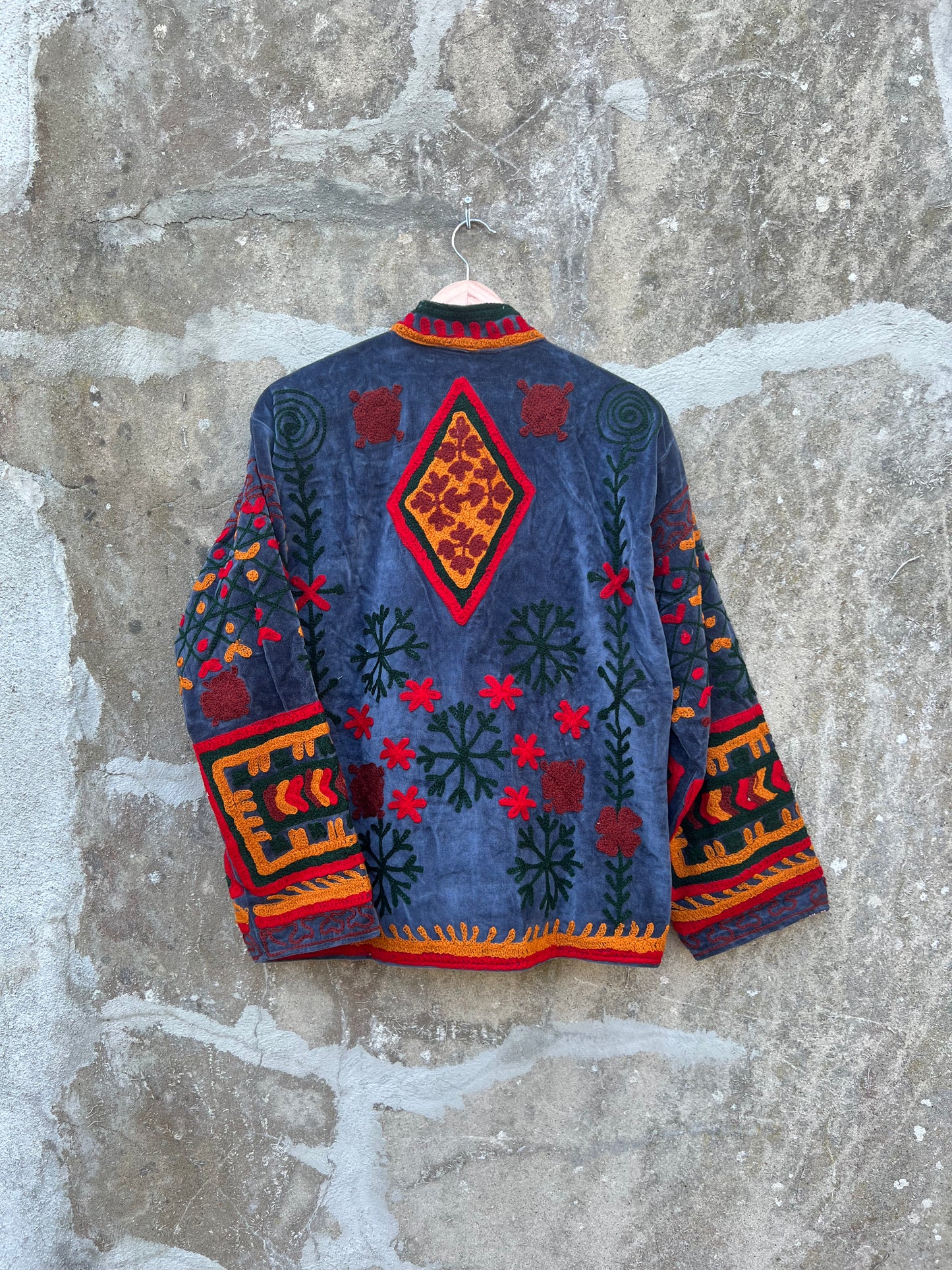 Veste Suzani en velours brodée / Manteau artisanal à fleurs avec poche / Taille unique