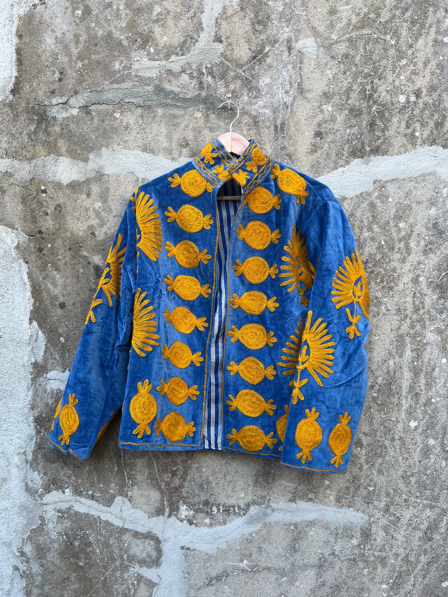 Veste Suzani en velours brodée / Manteau artisanal à fleurs avec poche / Taille unique