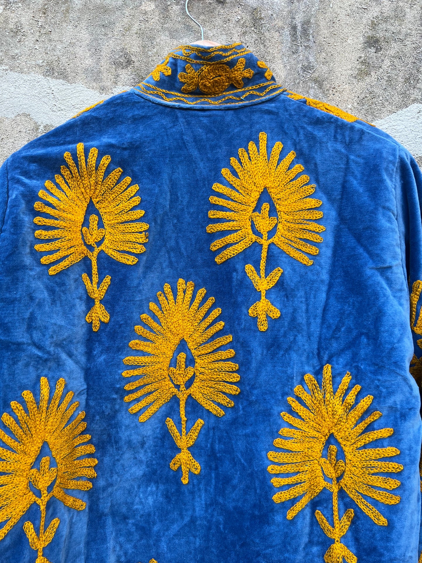 Veste Suzani en velours brodée / Manteau artisanal à fleurs avec poche / Taille unique