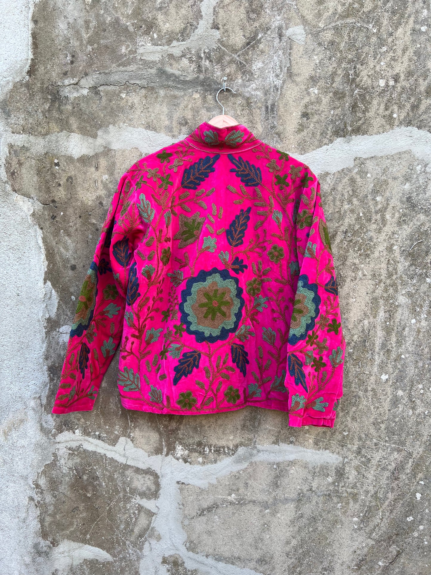 Veste Suzani en velours brodée / Manteau artisanal à fleurs avec poche / Taille unique